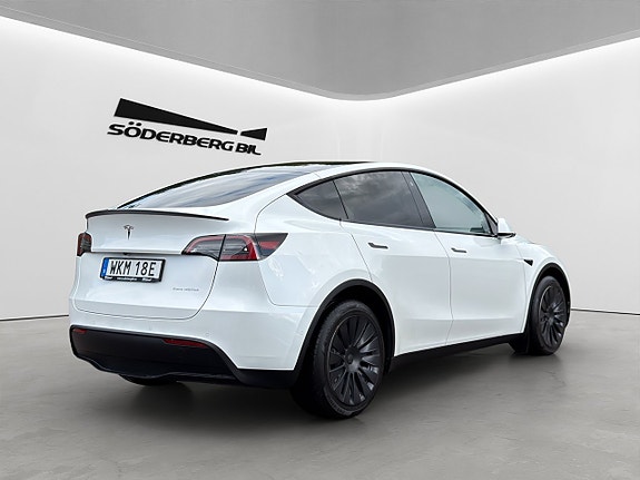 Tesla Model Y 30 of 30