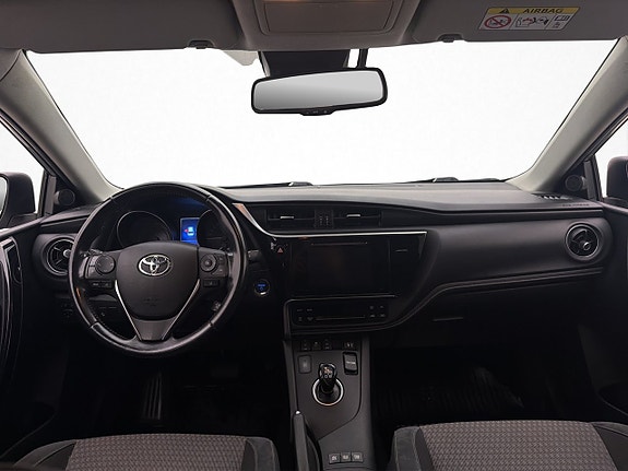 Toyota Auris 11 of 29