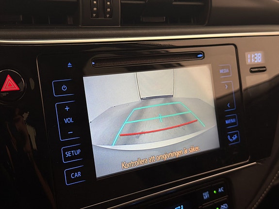 Toyota Auris 17 of 29