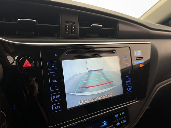 Toyota Auris 19 of 29