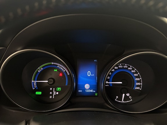 Toyota Auris 15 of 29