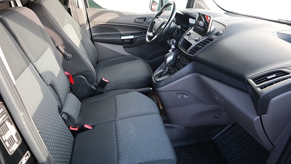 Ford Transit Connect 10 of 13