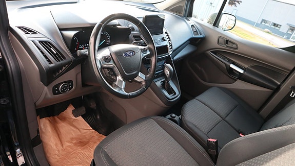 Ford Transit Connect 3 of 13