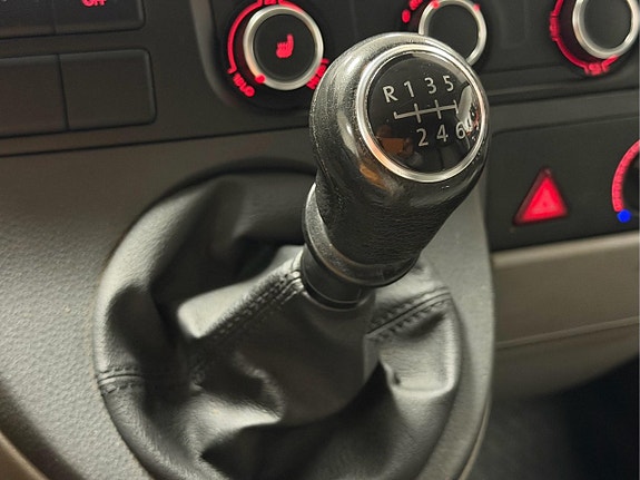 Volkswagen Transporter 15 of 23