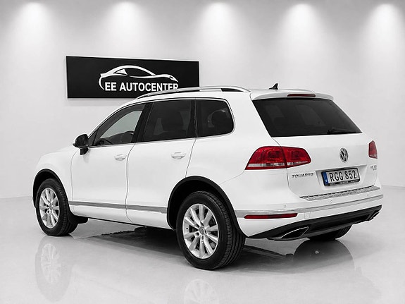Volkswagen Touareg 3 of 14