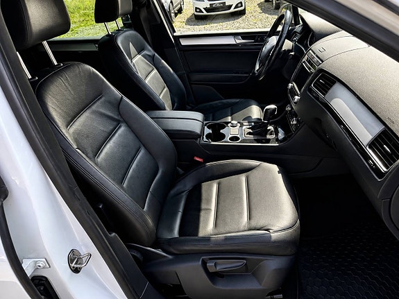 Volkswagen Touareg 10 of 14