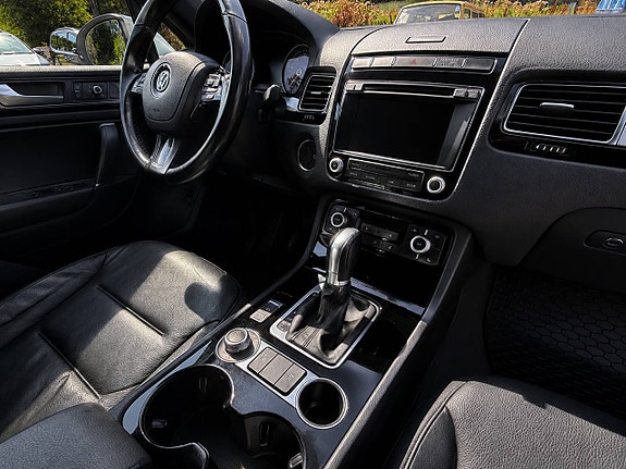 Volkswagen Touareg 9 of 14
