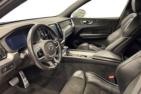 Volvo XC60 13 of 26