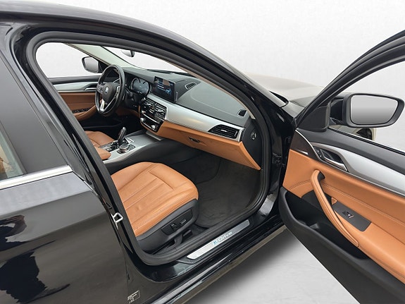 BMW 530e 21 of 30