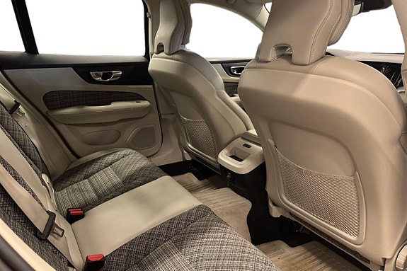 Volvo V60 20 of 25