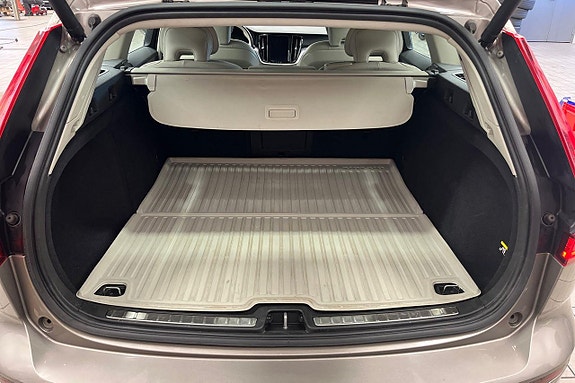 Volvo V60 22 of 25