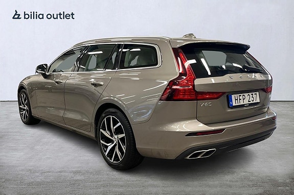 Volvo V60 4 of 25