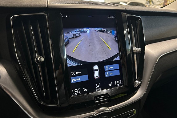 Volvo XC60 18 of 28