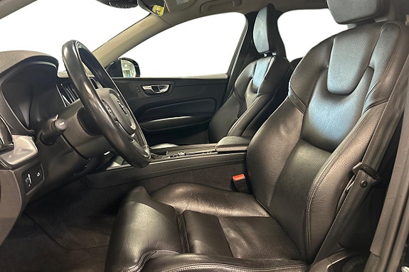 Volvo XC60 13 of 28