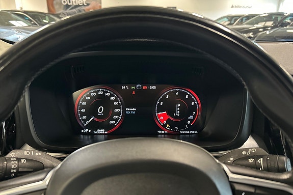 Volvo XC60 17 of 28