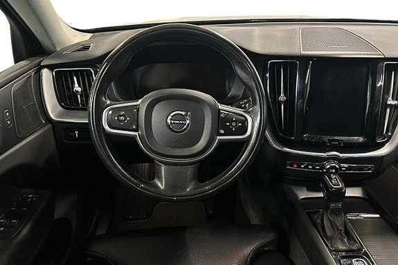 Volvo XC60 16 of 28