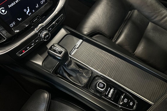 Volvo XC60 24 of 28