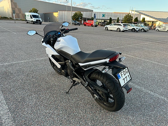 Kawasaki Ninja ER-6f, Endast 960 mil – Nya däck – Besiktigad 2025 7 of 9