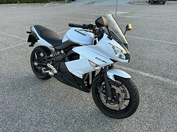 Kawasaki Ninja ER-6f, Endast 960 mil – Nya däck – Besiktigad 2025 2 of 9