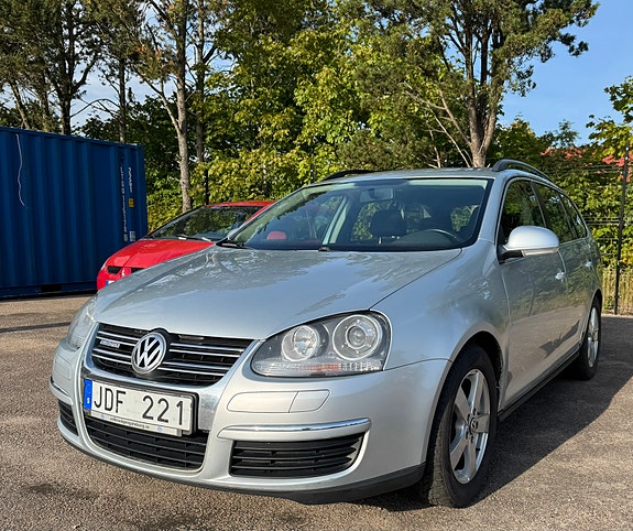 Volkswagen Golf V 3 of 8