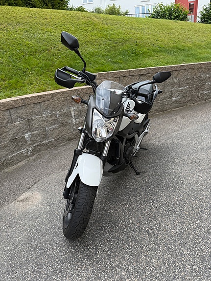 Honda NC700S 4 of 5