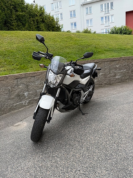 Honda NC700S 2 of 5
