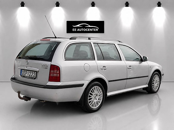 Skoda Octavia 5 of 8