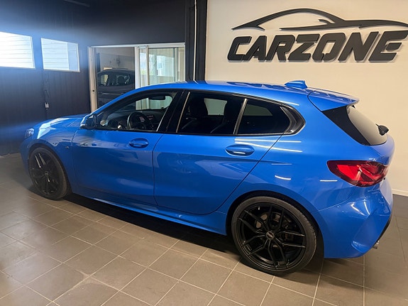 BMW 118i 3 of 16