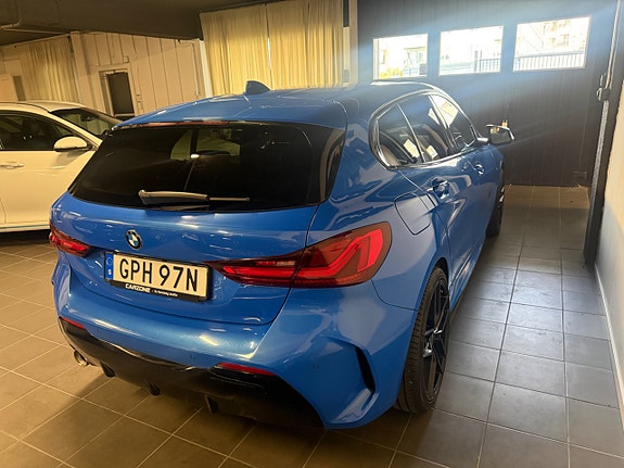 BMW 118i 5 of 16