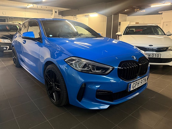 BMW 118i 6 of 16