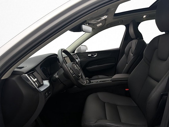 Volvo XC60 15 of 30