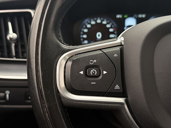 Volvo XC60 18 of 30