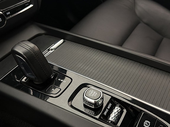 Volvo XC60 30 of 30