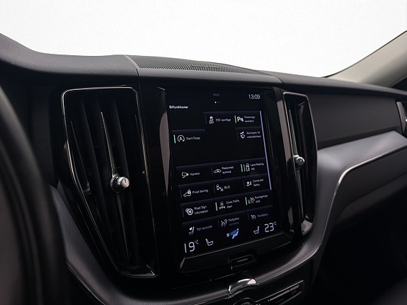 Volvo XC60 26 of 30