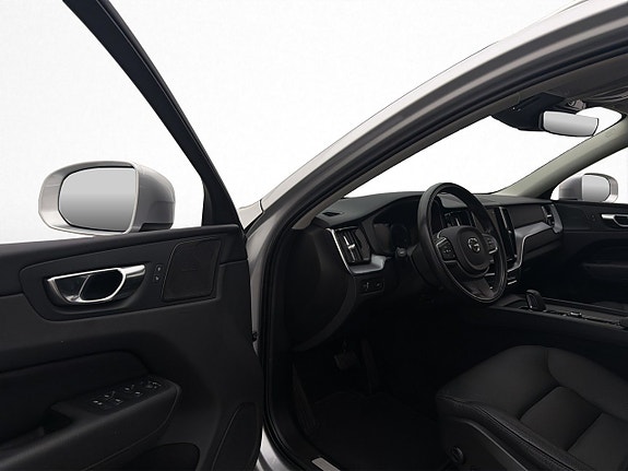 Volvo XC60 14 of 30