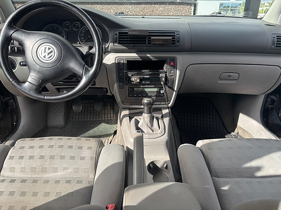 Volkswagen Passat 7 of 8