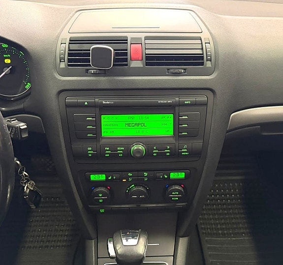 Skoda Octavia 14 of 20