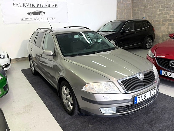 Skoda Octavia 2 of 20