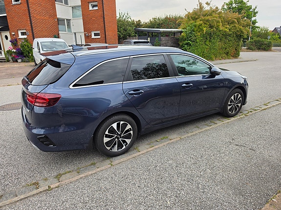 Kia Ceed 2 of 16