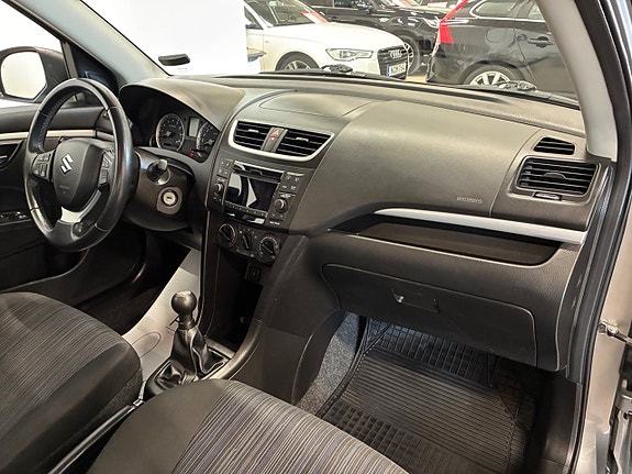 Suzuki Swift 13 of 13