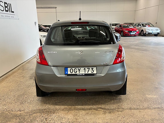 Suzuki Swift 8 of 13