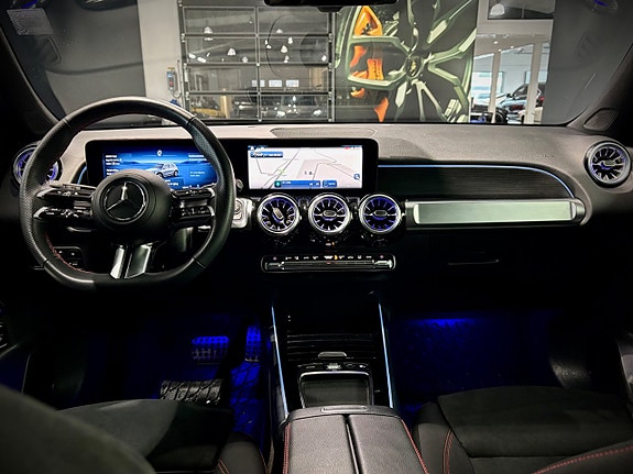 Mercedes-Benz GLB220 d 8 of 19