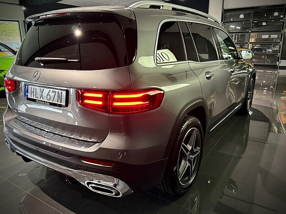 Mercedes-Benz GLB220 d 16 of 19