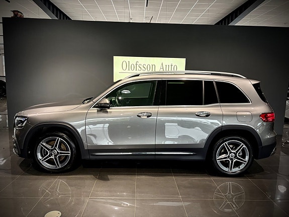 Mercedes-Benz GLB220 d 2 of 19
