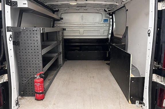 Renault Trafic 8 of 10