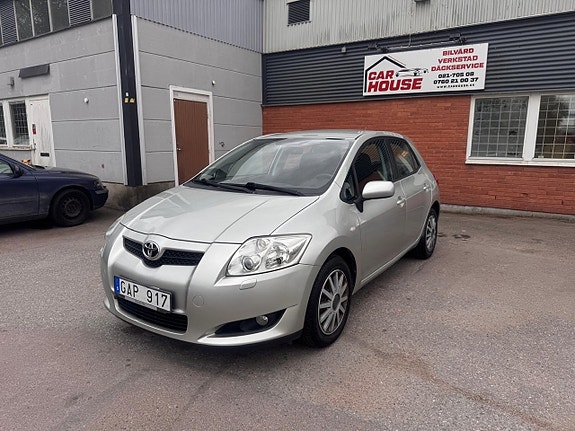 Toyota Auris 4 of 14