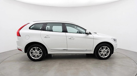 Volvo XC60 3 of 21