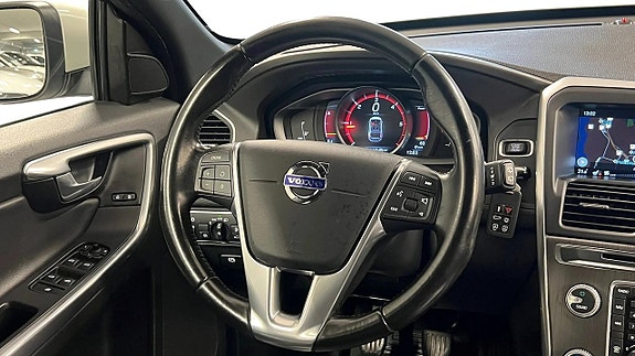 Volvo XC60 9 of 21