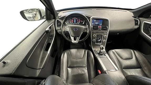 Volvo XC60 6 of 21