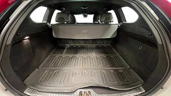 Volvo XC60 13 of 21